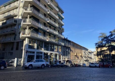 Como via Milano bassa zona San Bartolomeo trilocale vendita V87